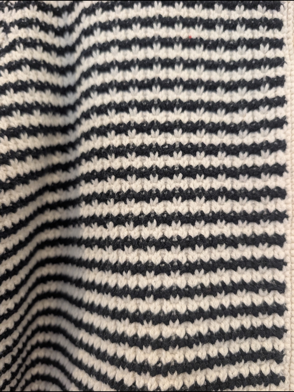 Uniqlo Black and Cream Striped Button Cardigan - Picture 3 of 4